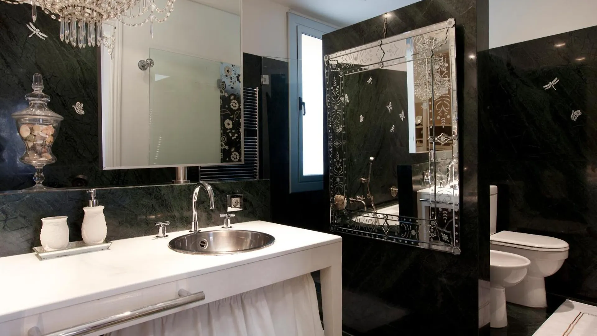 Luxury Palacete Barcelona Apartment