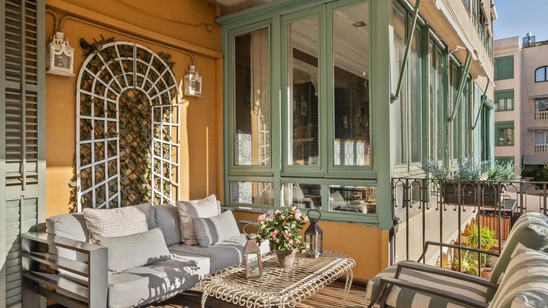 Luxury Palacete Barcelona Apartment